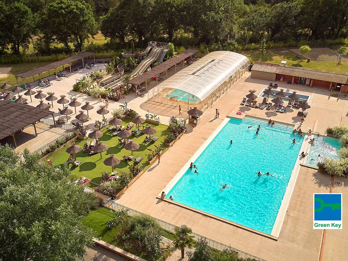 Espace aquatique du camping Marvilla Parks Verdon Parc à Gréoux-les-Bains